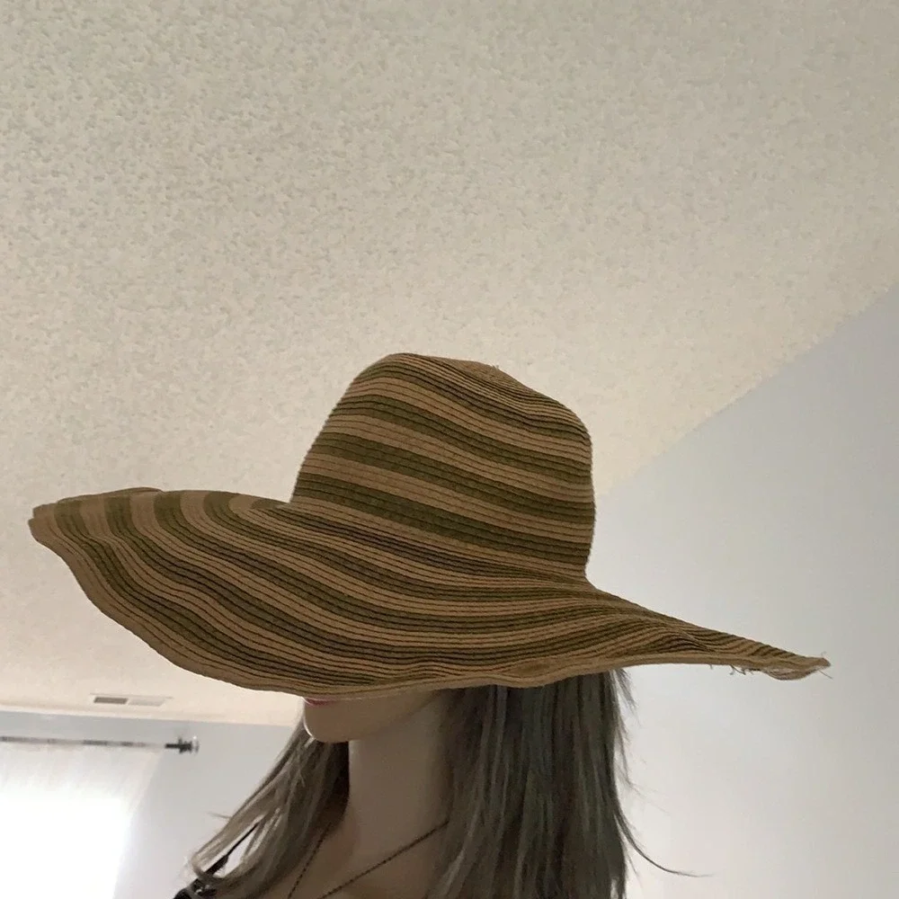 Steve Madden Floppy Straw paper Beach Hat one size‎